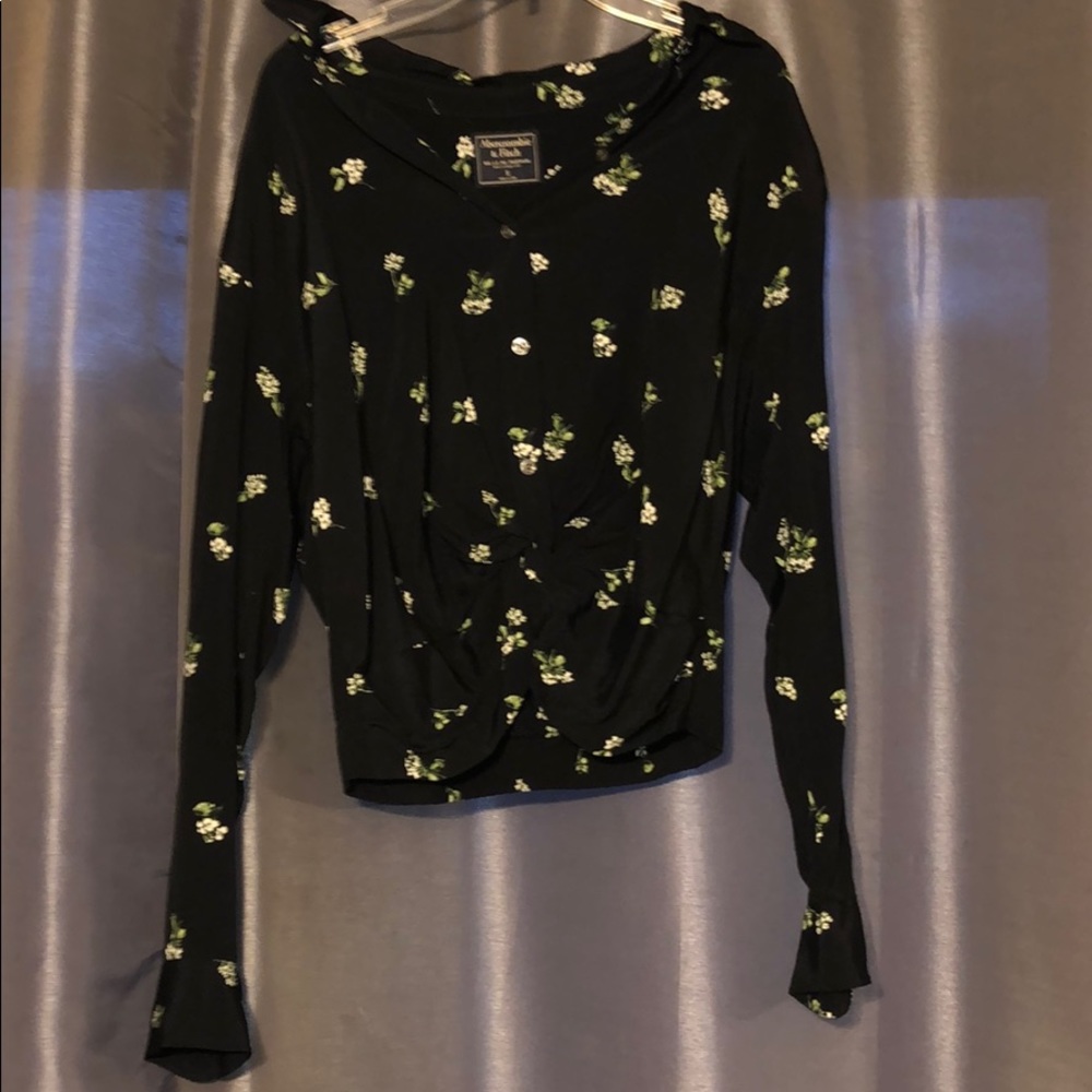 Cute long sleeve top